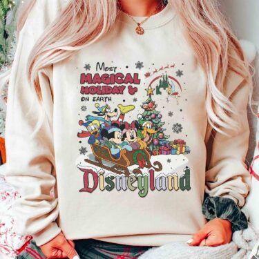 Disneyland Christmas Crewneck Sweatshirt, Hoodie, T-shirt