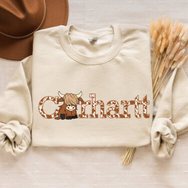 Highland Cow Sweatshirt, Western Crewneck, Gift For Farmer, Farm Animal Hoodie, Christmas Gifts, Cute Cow Sweater