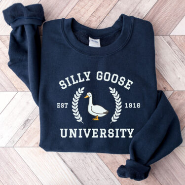 Silly Goose University Crewneck Sweatshirt,Unisex Silly Goose University Shirt, Funny Men’s Sweatshirt, Funny Gift for Guys, Funny Goose Tshirt